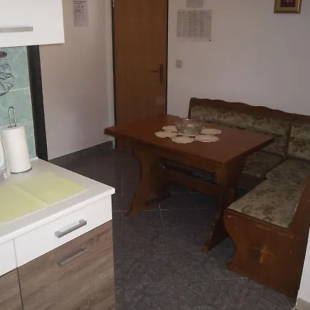 Gazdek A-2 Apartment